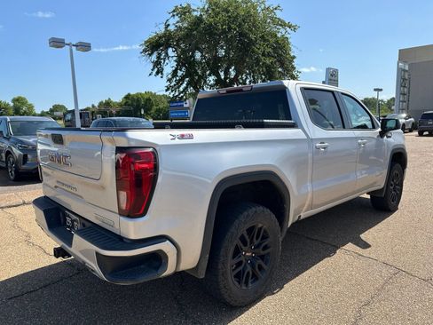 Used 2021 GMC Sierra 1500 Elevation w/ X31 Off-Road Package AWD/4WD image 9