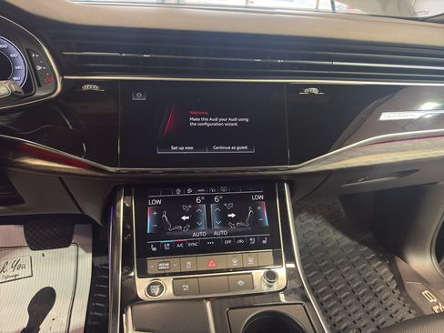 Used 2021 Audi Q8 Premium Plus AWD/4WD image 20