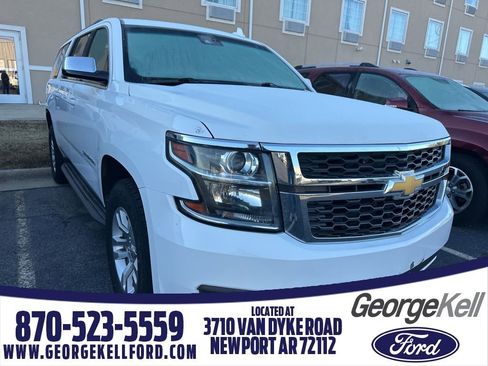 Used 2018 Chevrolet Suburban LT image 1