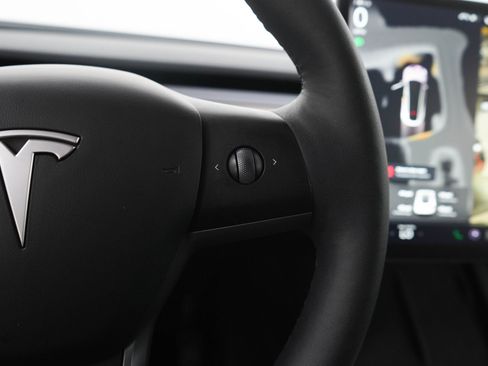Used 2023 Tesla Model Y Long Range AWD/4WD image 25