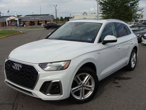 Used 2021 Audi Q5 e Premium Plus w/ Premium Plus Package AWD/4WD image 3