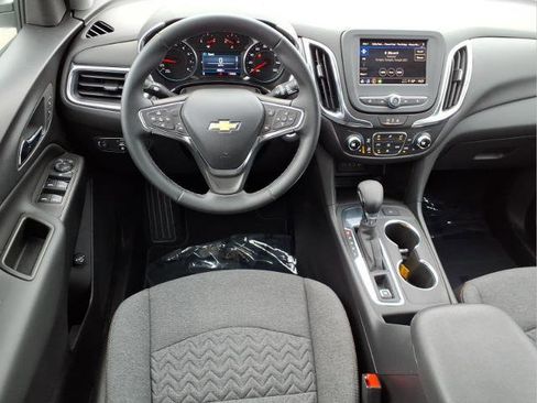 Used 2024 Chevrolet Equinox LT image 11