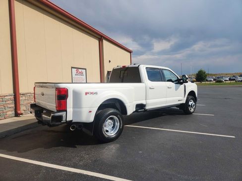 Used 2023 Ford F350 Lariat w/ Lariat Ultimate Package image 5