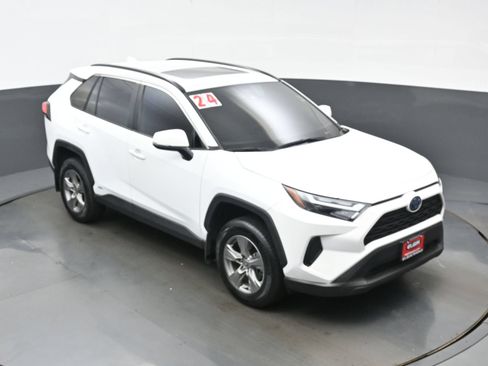 Used 2024 Toyota RAV4 XLE w/ Convenience Package AWD/4WD image 35