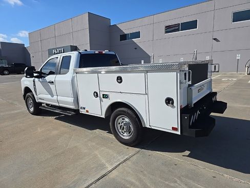 Used 2024 Ford F350 XL w/ XL Chrome Package image 8