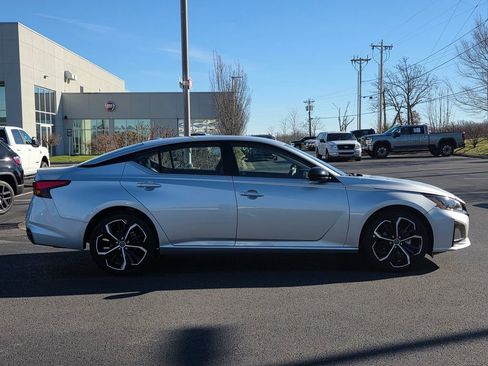 Used 2024 Nissan Altima 2.5 SR image 4