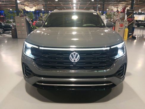 Used 2024 Volkswagen Atlas Cross Sport SEL Premium R-Line AWD/4WD image 3