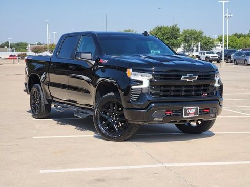Used 2026 Chevrolet Silverado 1500 LT Trail Boss w/ Convenience Package II AWD/4WD image 2