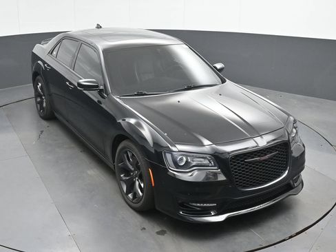 Used 2022 Chrysler 300 S RWD image 32