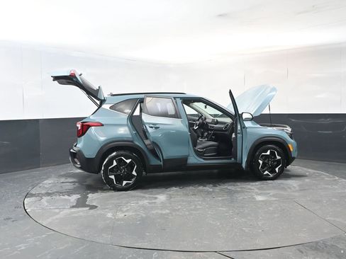 Used 2024 Kia Seltos EX image 25
