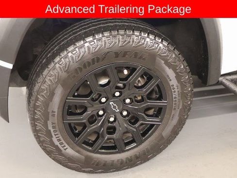 Used 2023 Chevrolet Colorado Trail Boss w/ Technology Package image 9