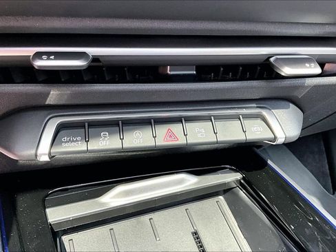 New 2026 Audi Q3 quattro 2.0T AWD/4WD image 16
