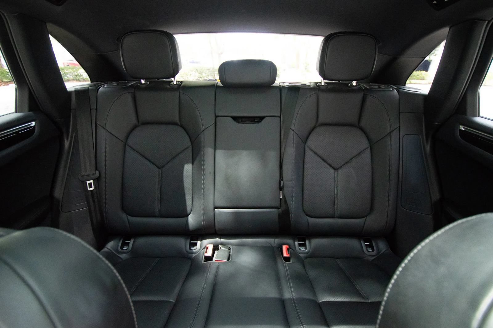 Used 2021 Porsche Macan w/ Premium Package Plus AWD/4WD image 68