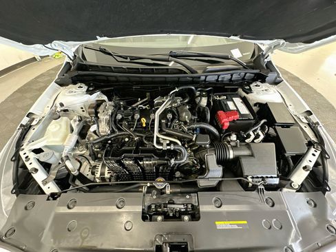 Used 2024 Nissan Altima 2.5 SR FWD image 33