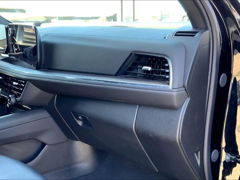 Used 2025 Chevrolet Tahoe LT image 18