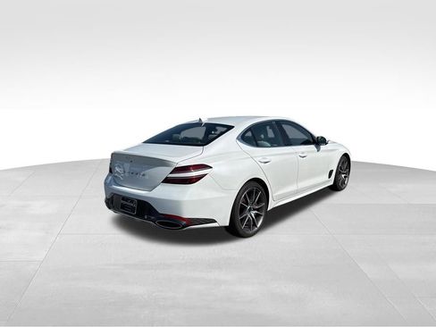 Used 2025 Genesis G70 2.5T image 5