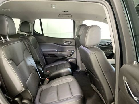 Used 2023 GMC Acadia SLT w/ Preferred Package image 31
