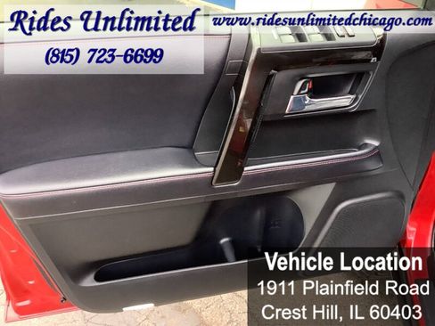 Used 2018 Toyota 4Runner TRD Off-Road Premium AWD/4WD image 24