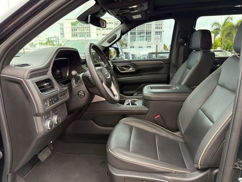 Used 2023 GMC Yukon XL SLT w/ SLT Premium Package AWD/4WD image 34