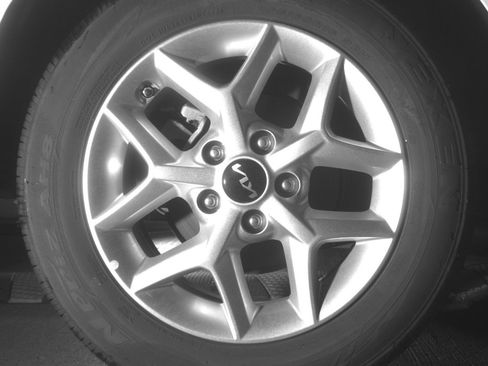 Used 2025 Kia Soul LX w/ LX Technology Package image 15