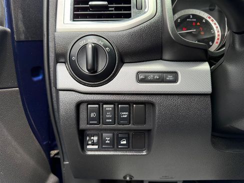 Used 2016 Nissan Titan PRO-4X w/ Pro-4x Convenience Package AWD/4WD image 33