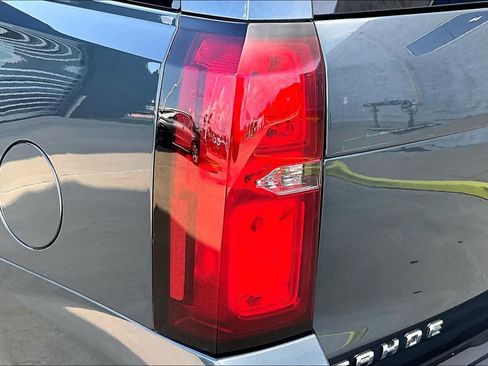 Used 2019 Chevrolet Tahoe LT w/ Off-Road Package AWD/4WD image 25