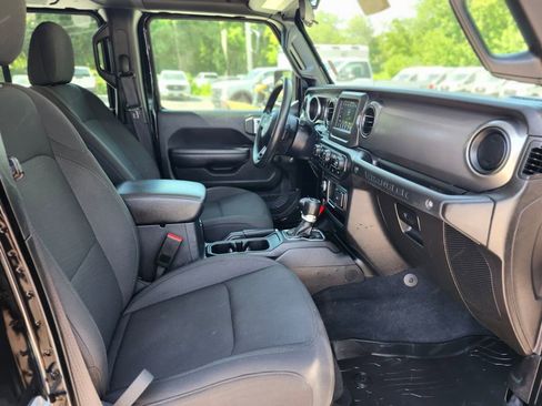 Used 2022 Jeep Wrangler Unlimited Sport AWD/4WD image 11