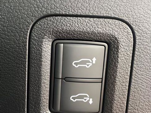 New 2026 Nissan Armada PRO-4X w/ Captain's Chari Seat Package AWD/4WD image 33