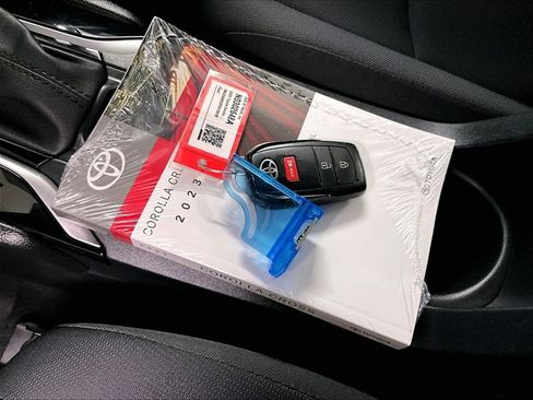 Certified 2023 Toyota Corolla Cross LE AWD/4WD image 29