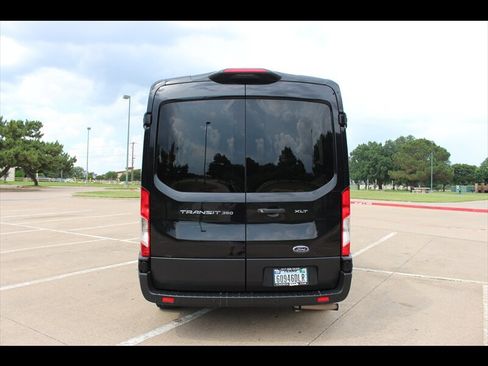 Used 2023 Ford Transit 350 XLT RWD image 4