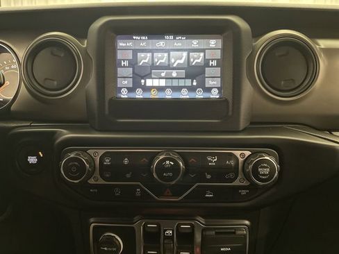 Used 2022 Jeep Wrangler Unlimited Sport image 20
