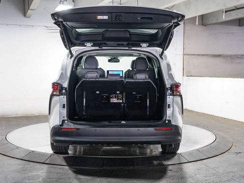 Certified 2025 Toyota Sienna XLE w/ XLE Plus Package AWD/4WD image 28