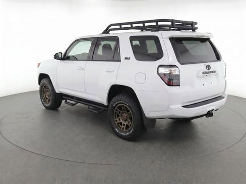 Used 2019 Toyota 4Runner SR5 Premium AWD/4WD image 7