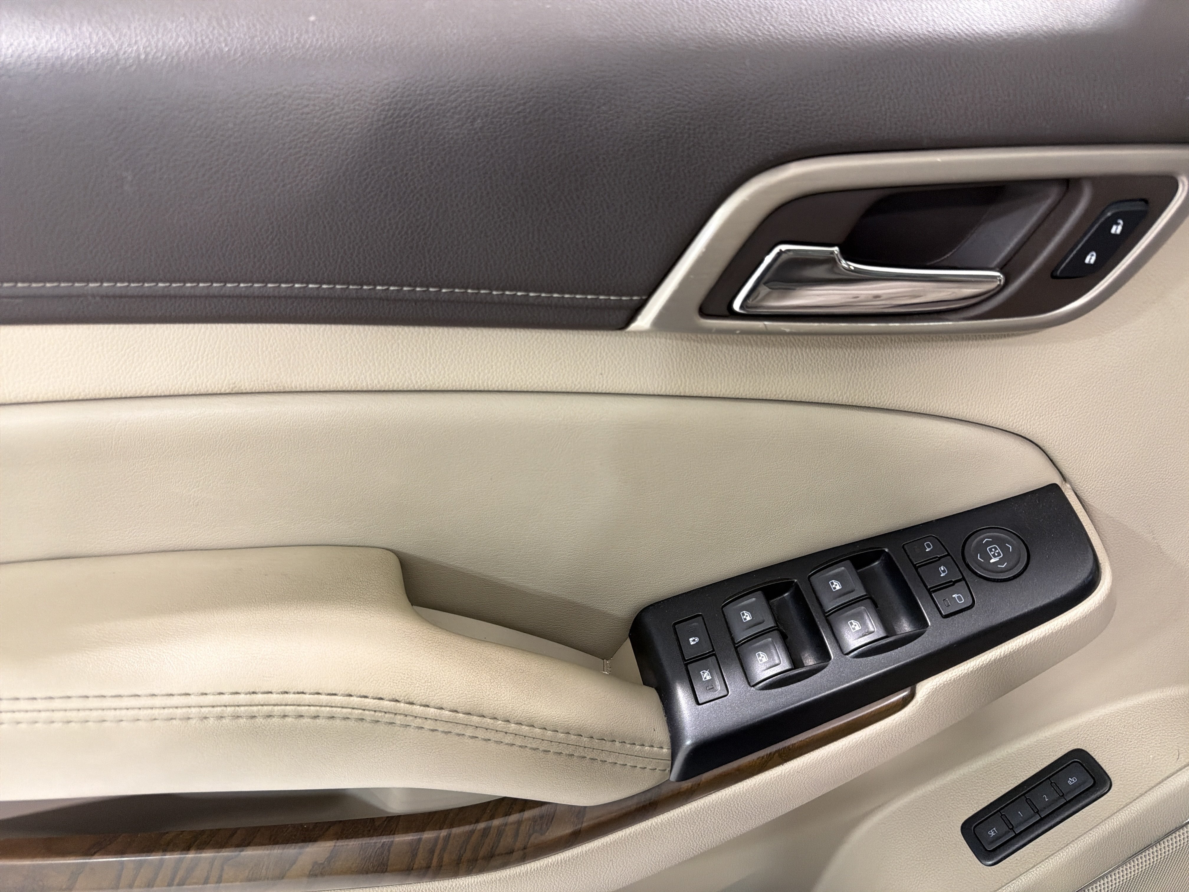 Used 2019 GMC Yukon Denali w/ Denali Ultimate Package RWD image 16