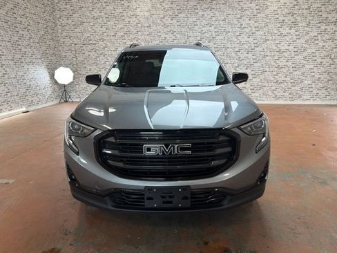 Used 2020 GMC Terrain SLT w/ Elevation Edition FWD image 2