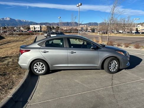 Used 2021 Hyundai Accent SEL image 9