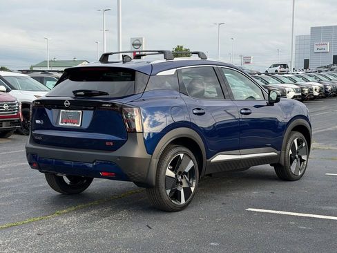 New 2026 Nissan Kicks SR w/ Cold Weather Package FWD image 4