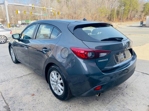 Used 2016 MAZDA MAZDA3 i Touring image 10