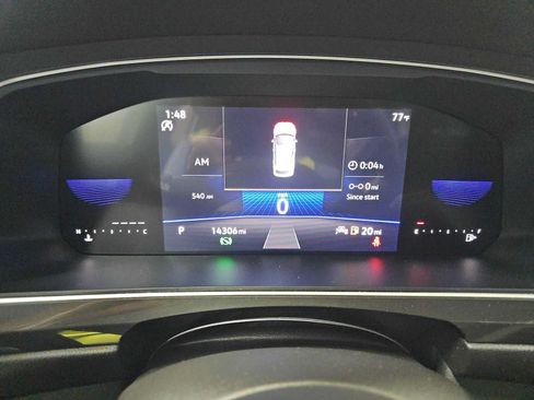Used 2023 Volkswagen Tiguan SE w/ Panoramic Sunroof Package FWD image 12