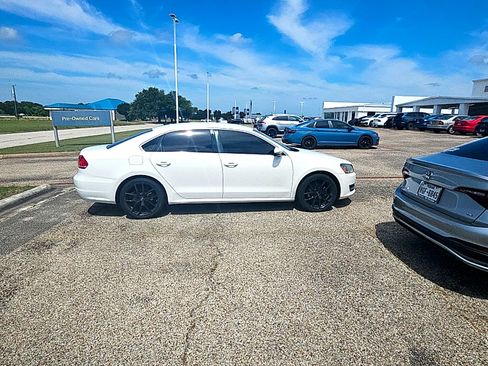 Used 2012 Volkswagen Passat 2.5 SE FWD image 4