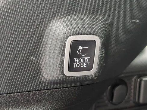 Certified 2022 Jeep Grand Cherokee Overland w/ Adv Protech Group III AWD/4WD image 15