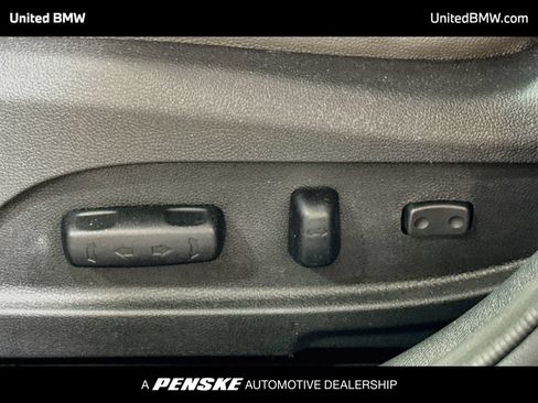 Used 2013 Hyundai Sonata Limited w/ Premium Pkg FWD image 11
