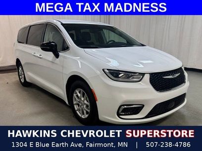 Used 2024 Chrysler Pacifica Touring-L