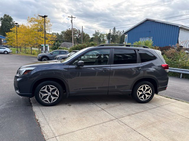 Used 2021 Subaru Forester Premium AWD/4WD image 5