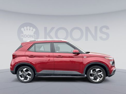 Used 2021 Hyundai Venue SEL w/ Cargo Package FWD image 8