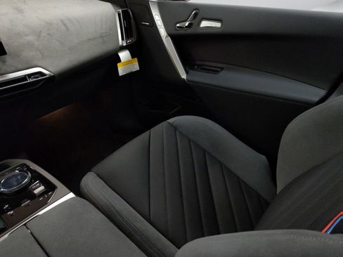 New 2026 BMW iX xDrive45 w/ M Sport Package image 25