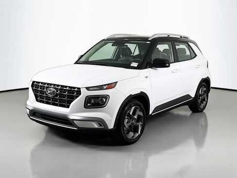 Used 2022 Hyundai Venue Limited FWD image 3