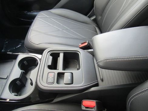 Used 2025 Ford Mustang Mach-E Select w/ Comfort Package Lite image 39