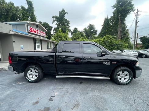 Used 2020 RAM 1500 Classic SLT w/ Luxury Group RWD image 5