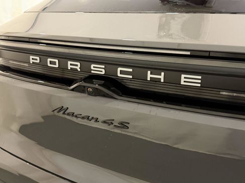 New 2026 Porsche Macan 4S Electric image 25